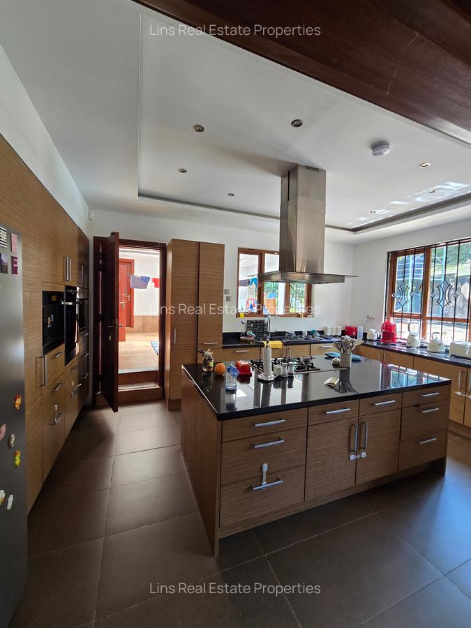 4 Bed House with En Suite in Kyuna - 16