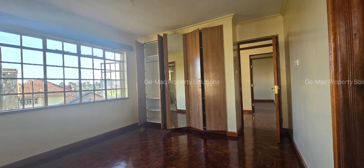 4 Bed House with En Suite in Kiambu Road - 11