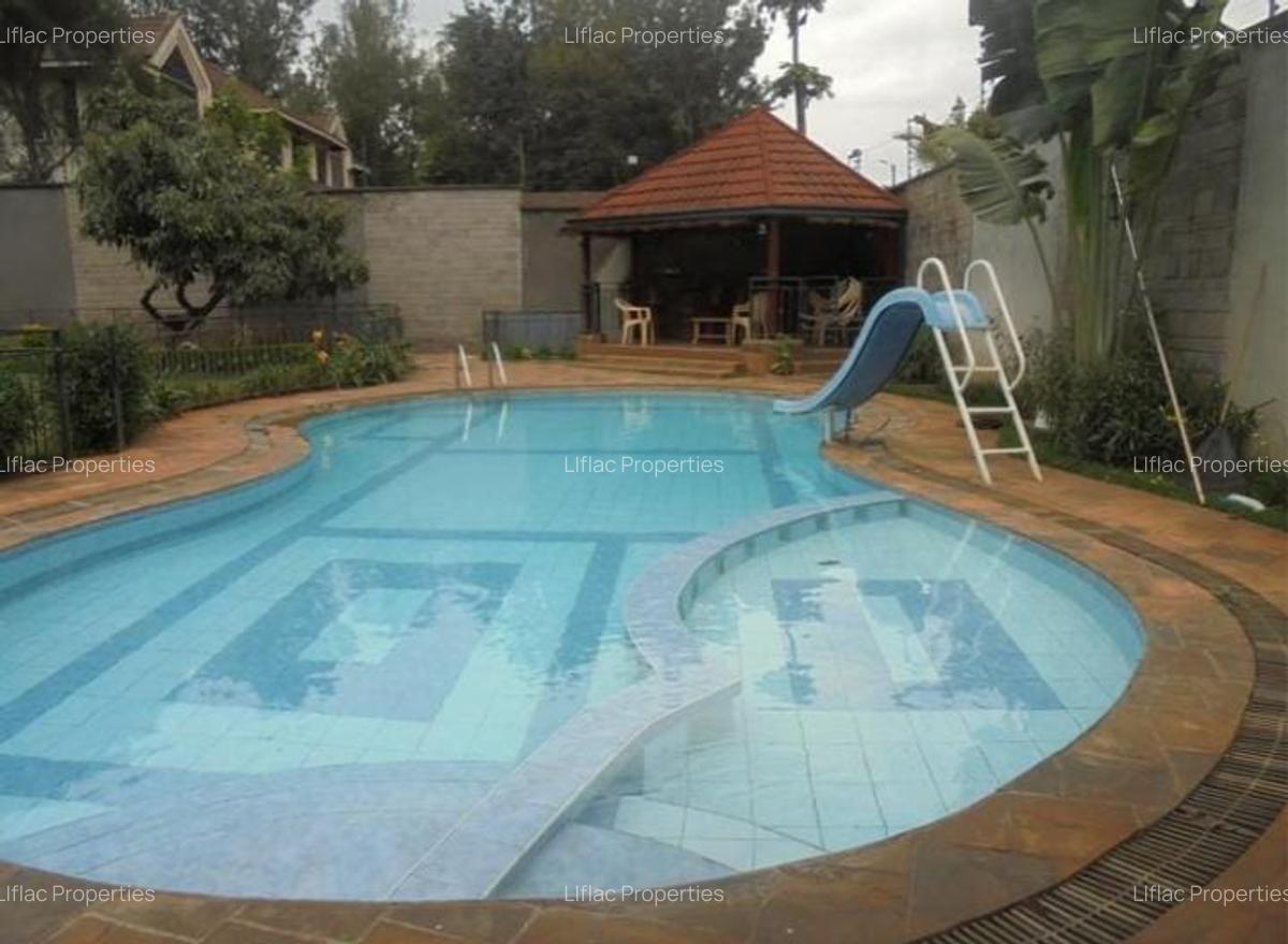 4 Bed Townhouse with En Suite in Runda - 8