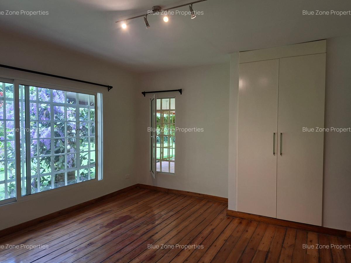 3 Bed Villa with En Suite at Off Ridgeways Rd - 17