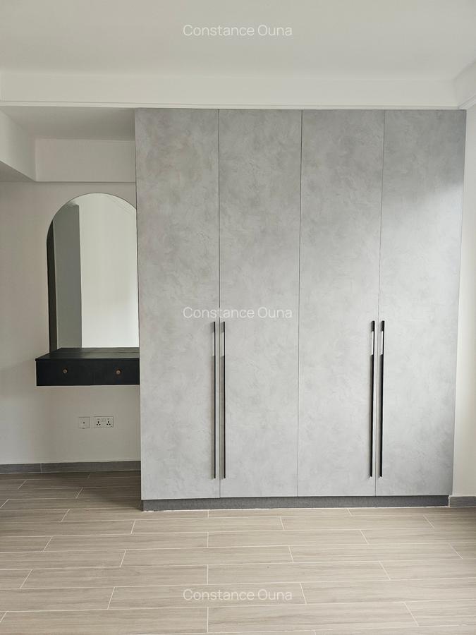 2 Bed Apartment with En Suite at Riverside Drive - 14
