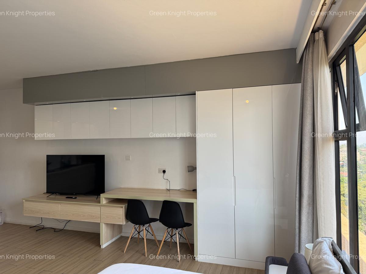 Serviced Studio Apartment with En Suite in Lavington - 12