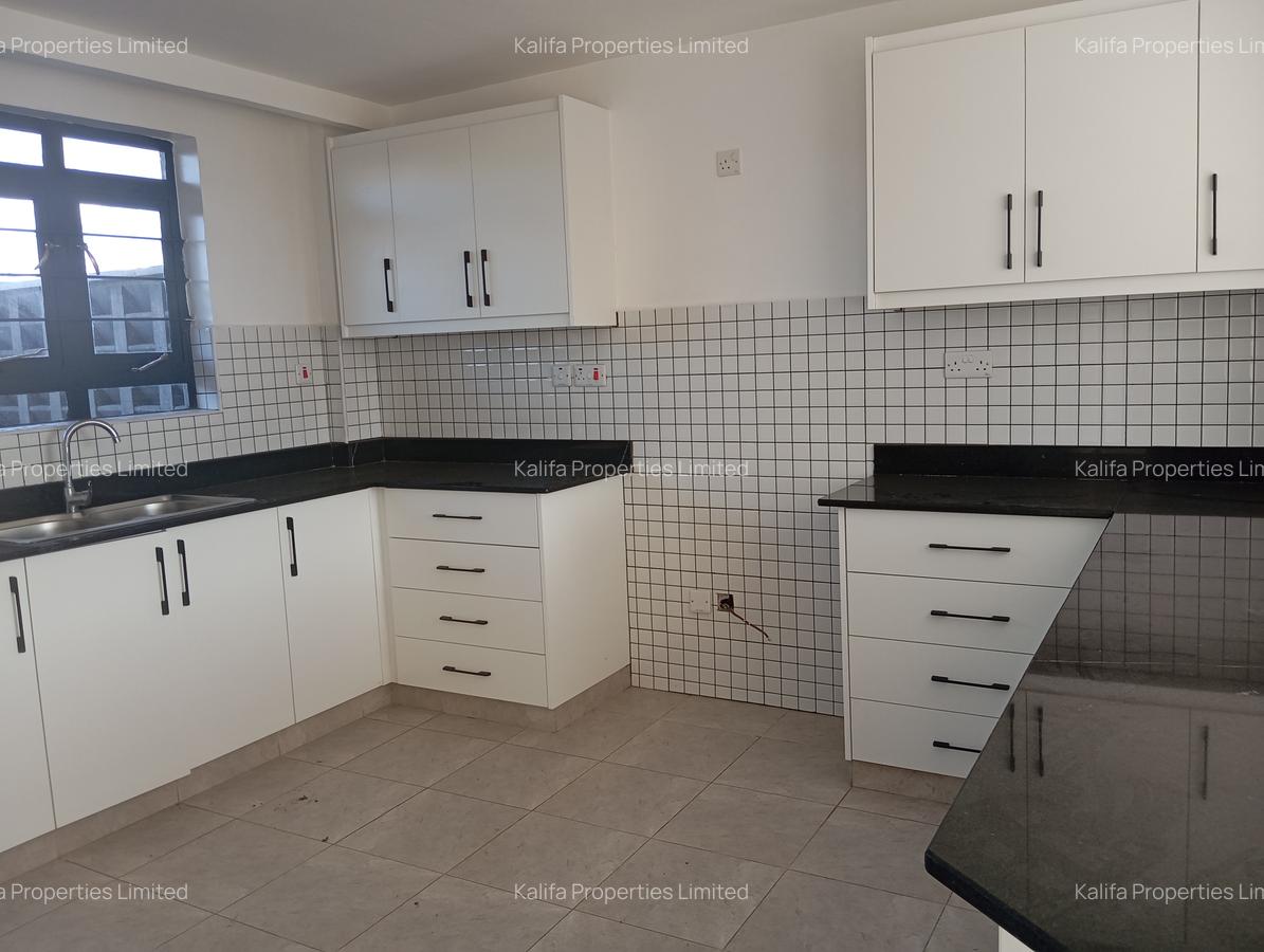 4 Bed House with En Suite in Kitengela - 8