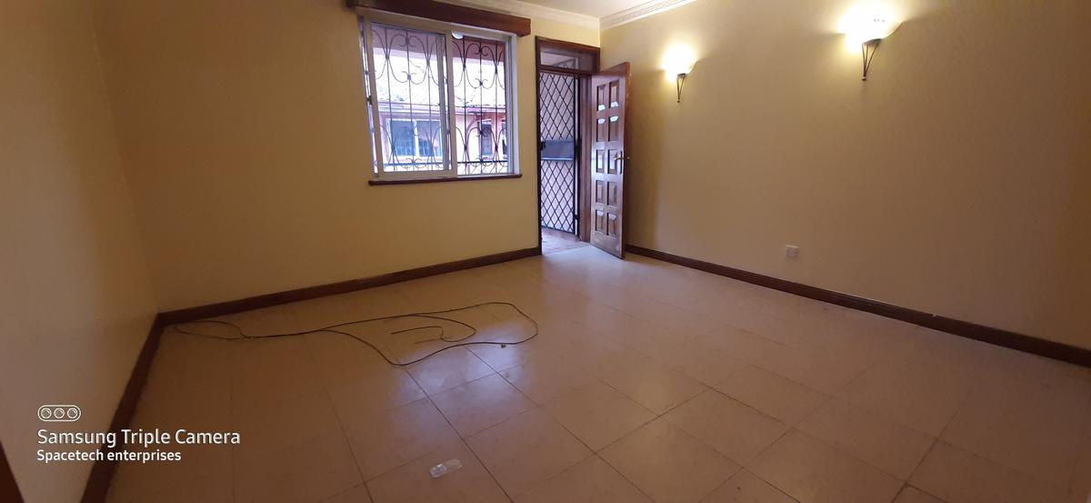 4 Bed Townhouse with En Suite in Kileleshwa - 7