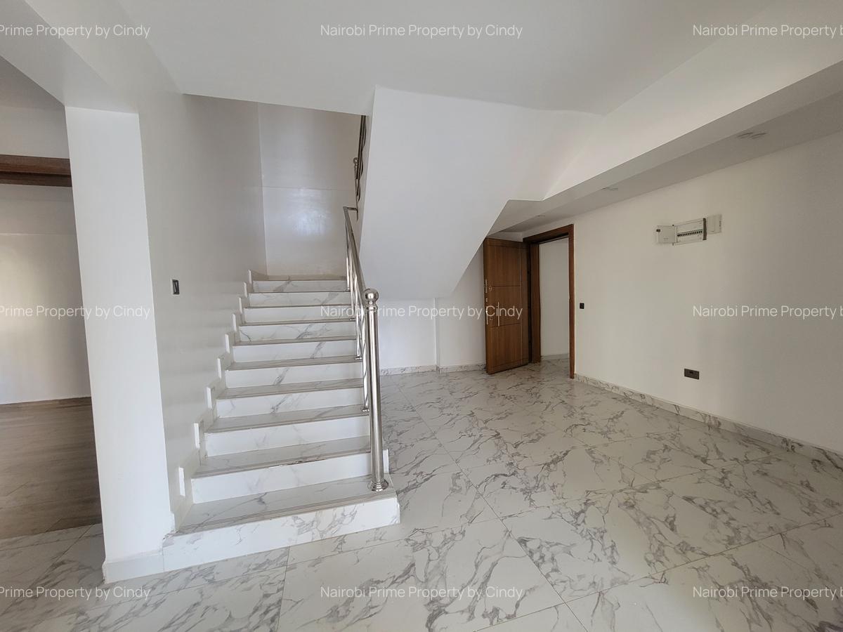 Serviced 5 Bed Apartment with En Suite at 3Rd Avenue - 14