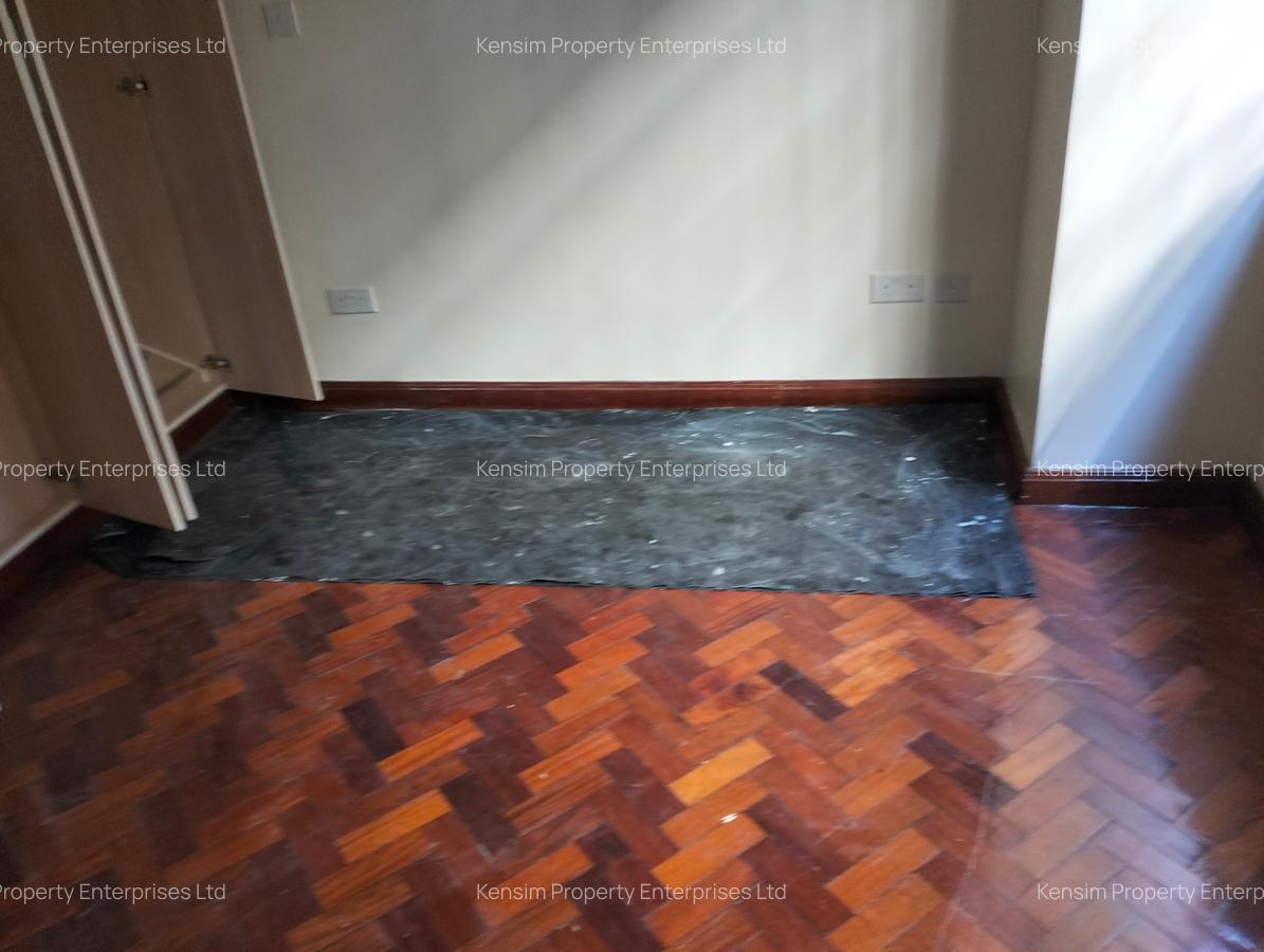 3 Bed Apartment with En Suite in Lavington - 18