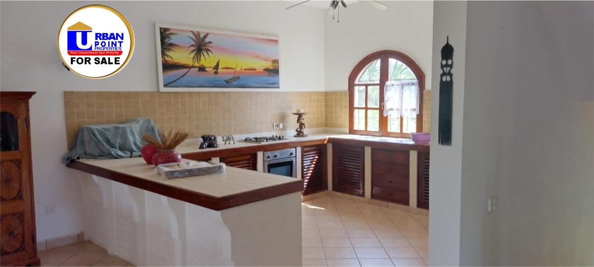 3 Bed Villa with En Suite in Watamu - 15