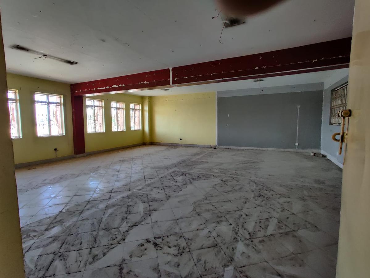 18,000 ft² Warehouse with Parking in Mombasa Road - 2