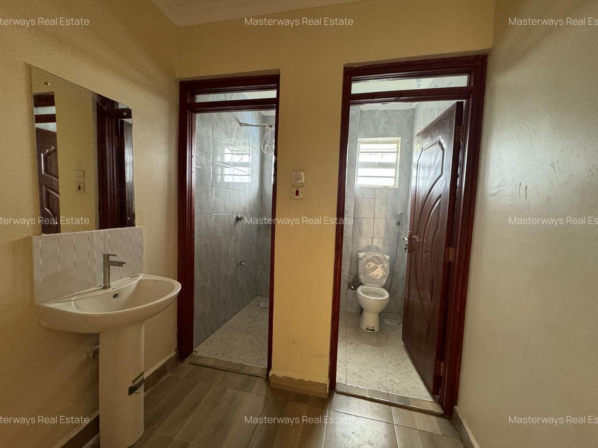 2 Bed Apartment with En Suite in Kamakis - 12