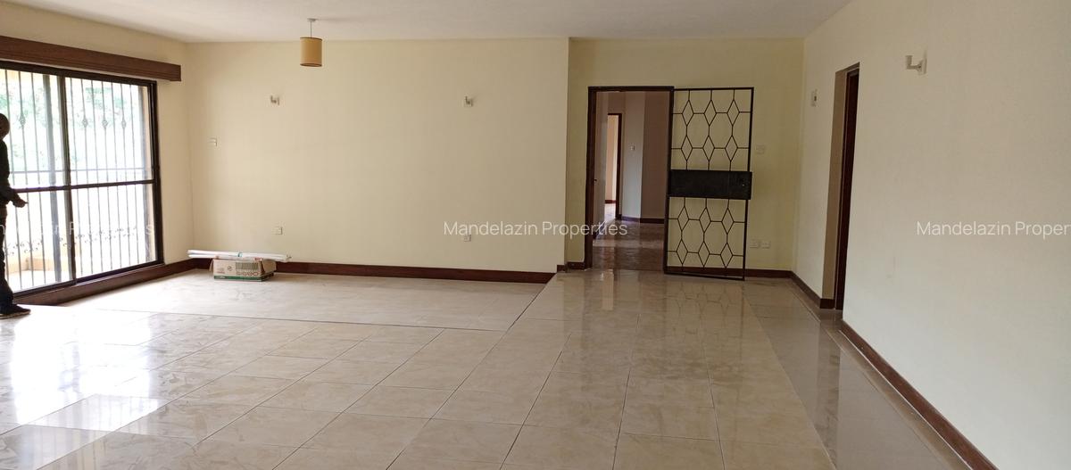 4 Bed Apartment with En Suite at Brookside Drive - 3