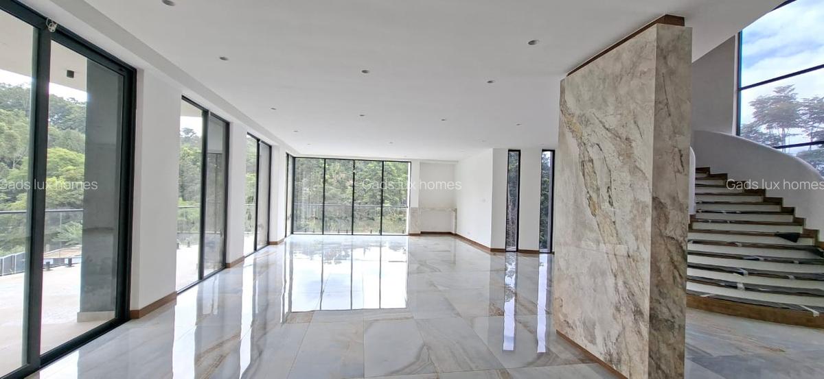 5 Bed Villa with En Suite at Nyari - 4