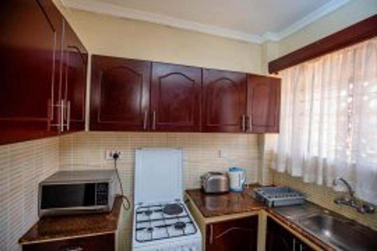 Serviced 1 Bed Apartment with En Suite in Lavington - 8