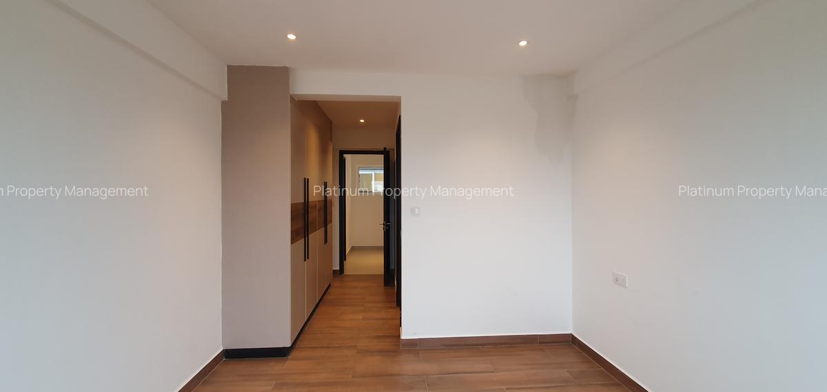 3 Bed Apartment with En Suite in General Mathenge - 10