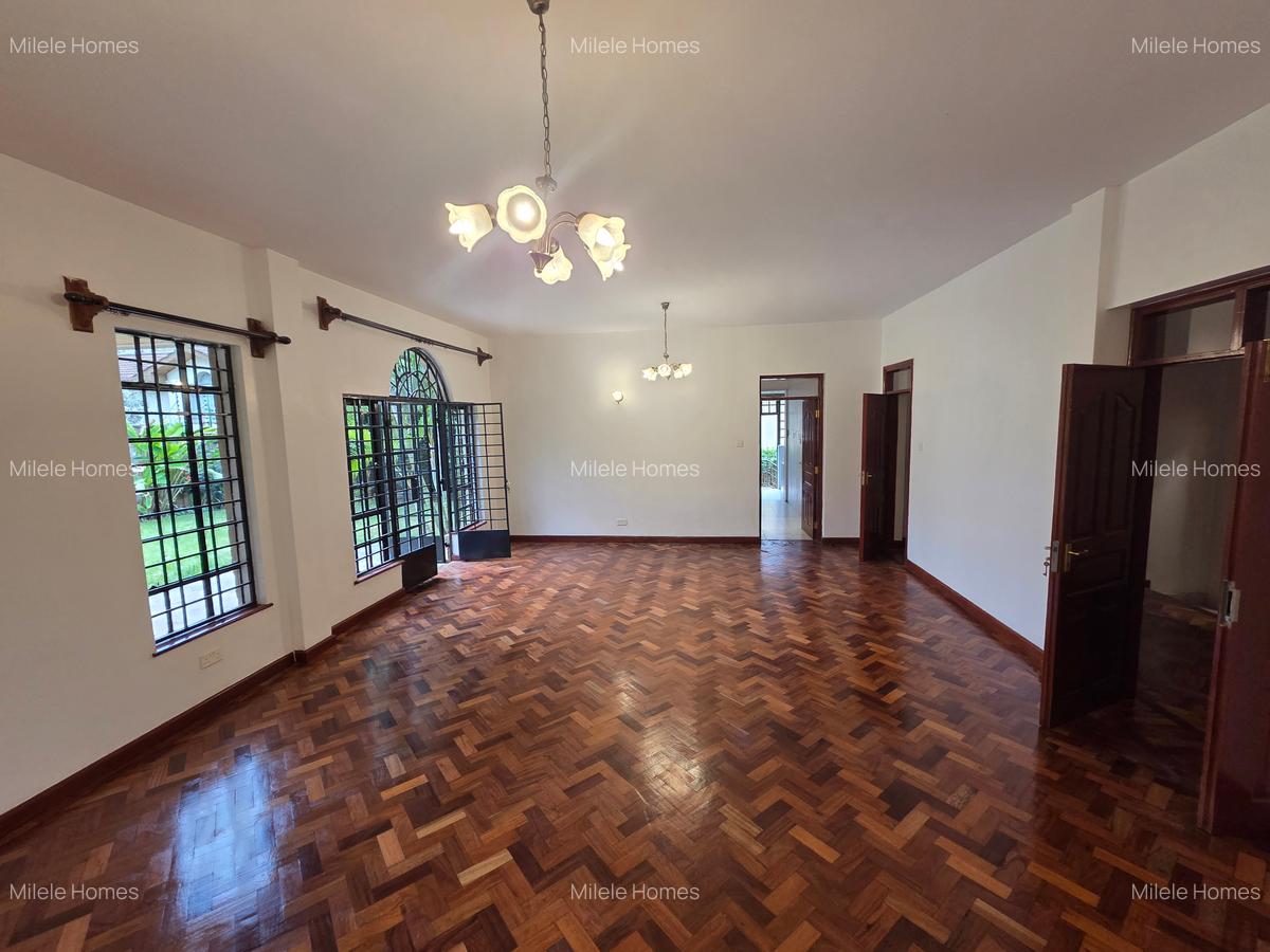 5 Bed Townhouse with En Suite in Kitisuru - 9