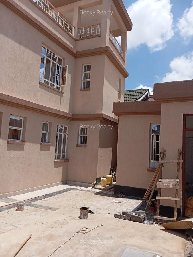 4 Bed House with En Suite at Membley - 8