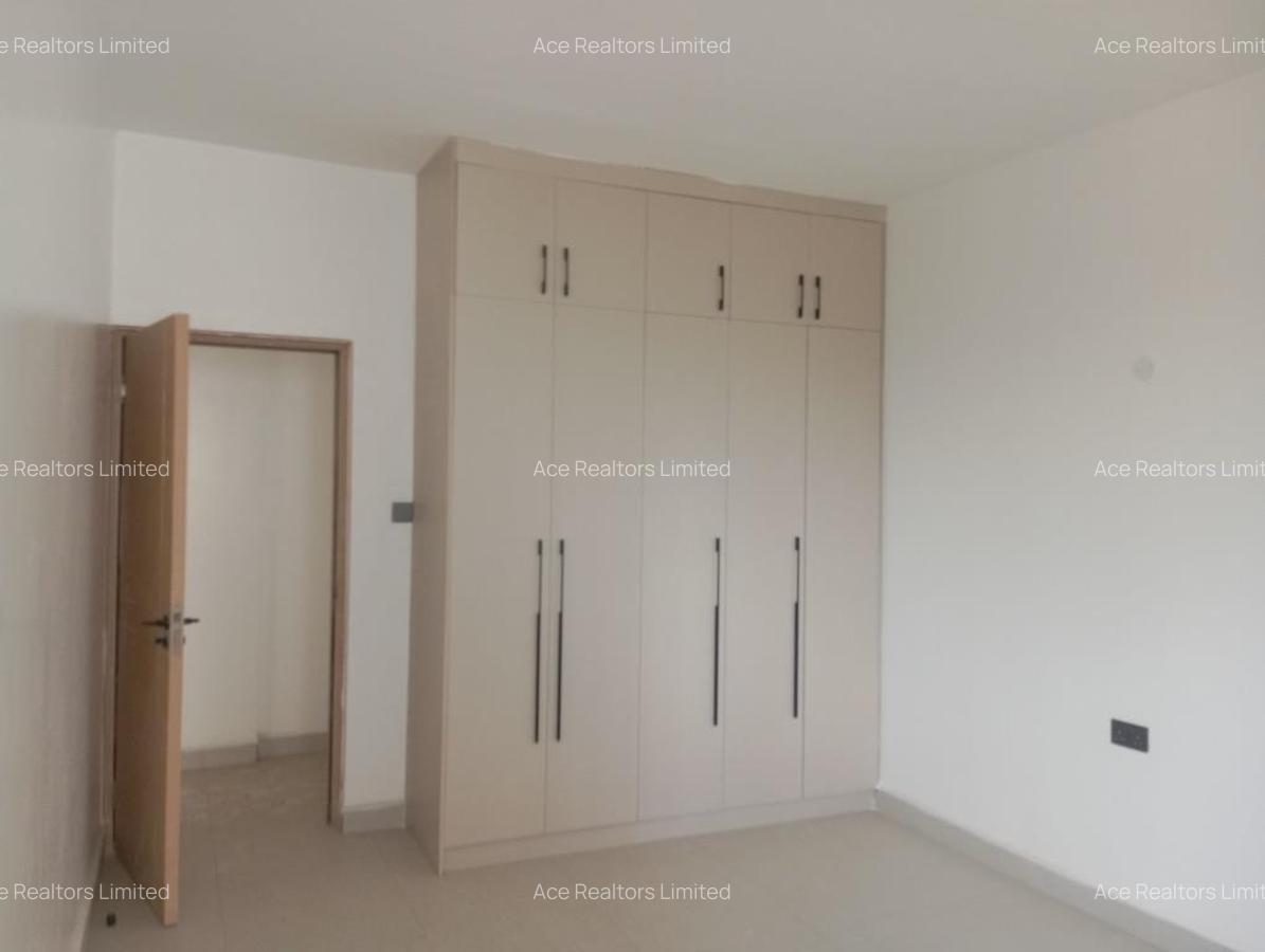 4 Bed Apartment with En Suite at Ngara - 8