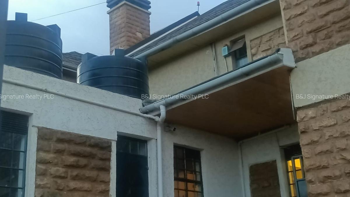 5 Bed Villa with En Suite in Karen - 14