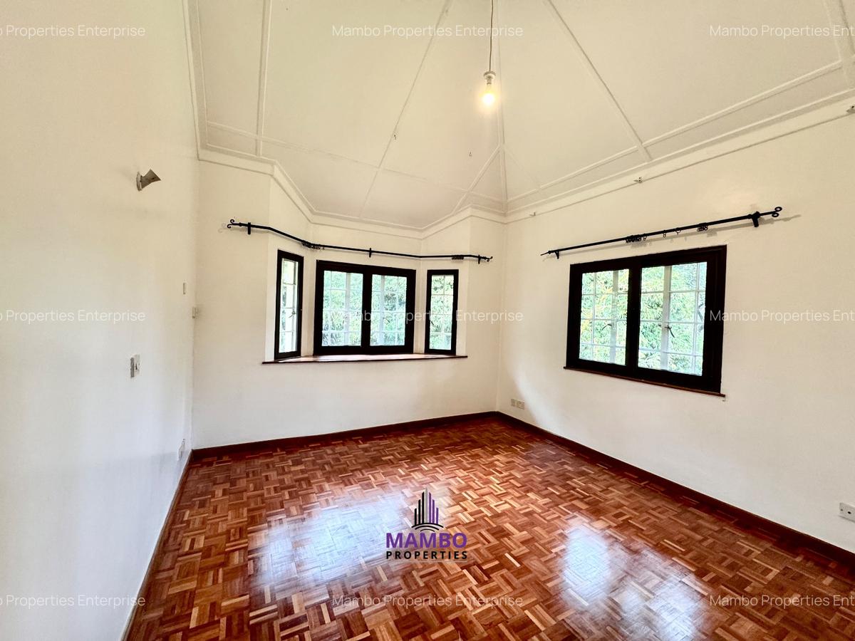 5 Bed Townhouse with En Suite at Rosslyn Lone Tree - 17