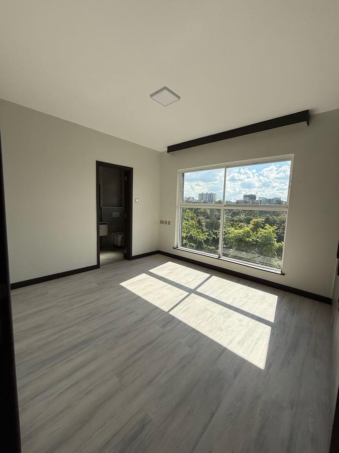 2 Bed Apartment with En Suite in Riverside - 4