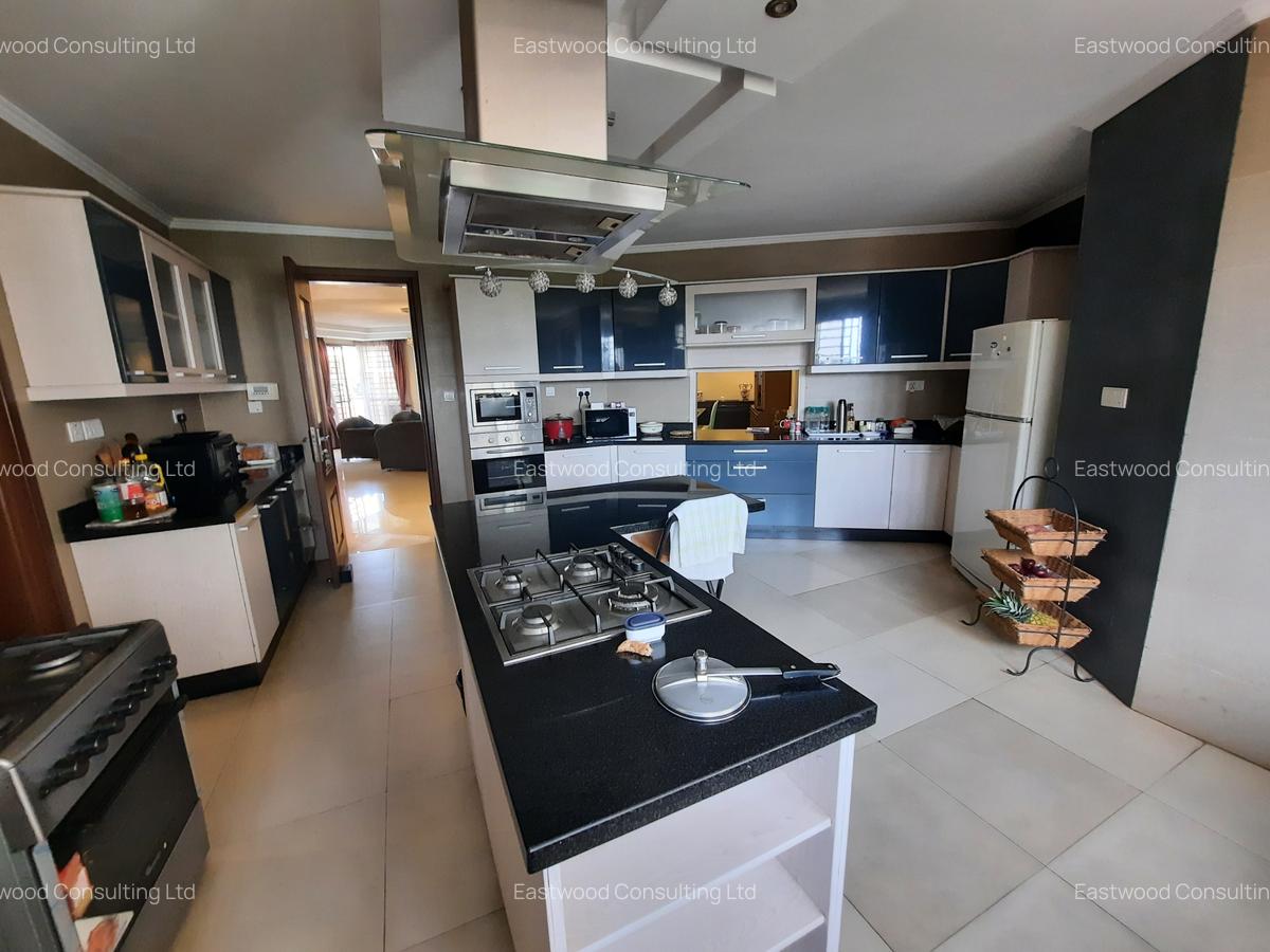 4 Bed Apartment with En Suite at Fourth Parklands - 11