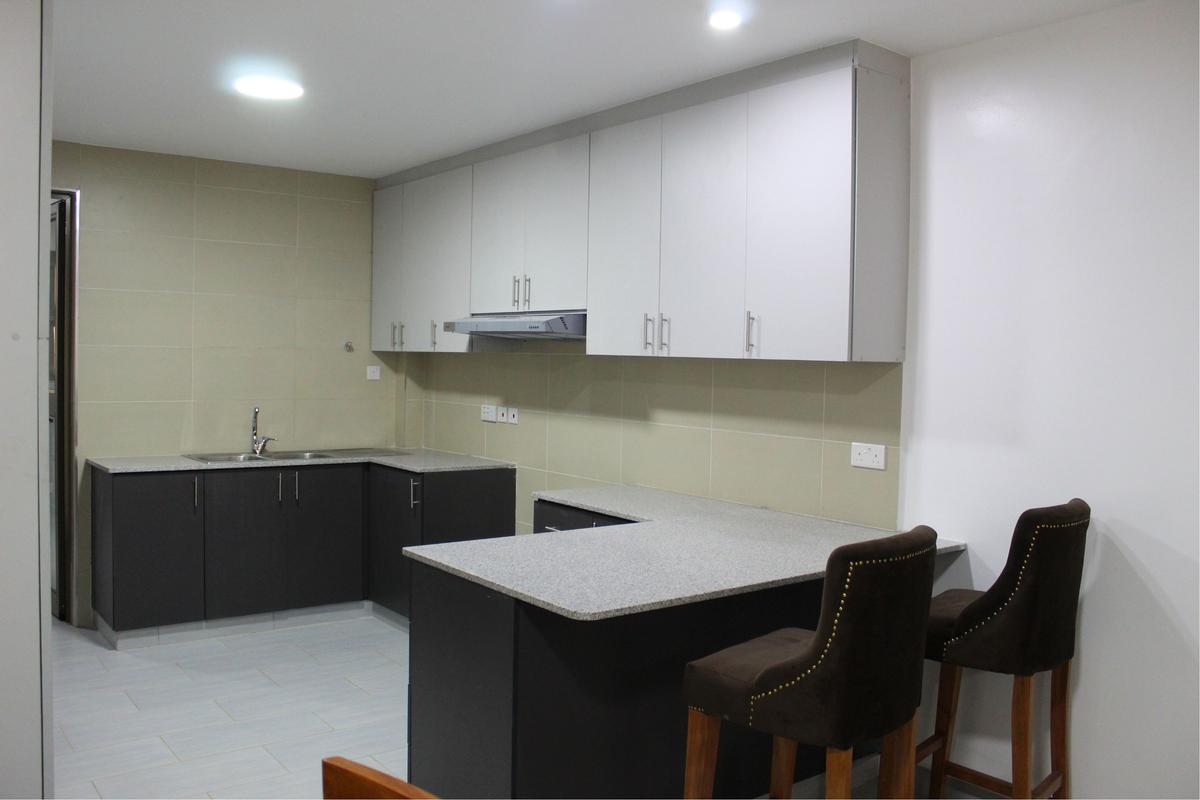 2 Bed Apartment with En Suite in Lavington - 9