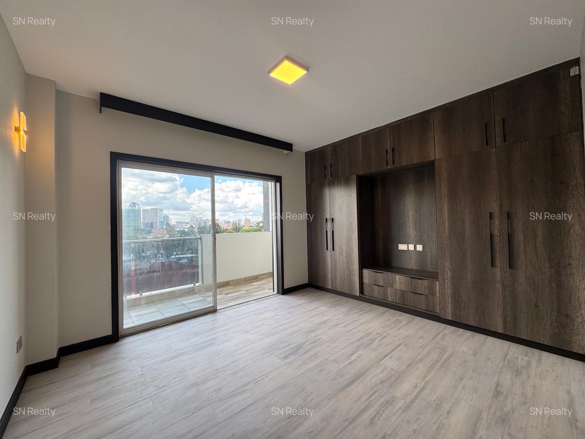 2 Bed Apartment with En Suite in Riverside - 8