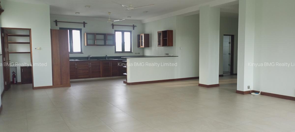 Serviced 2 Bed Apartment with En Suite at Tamarid - 1