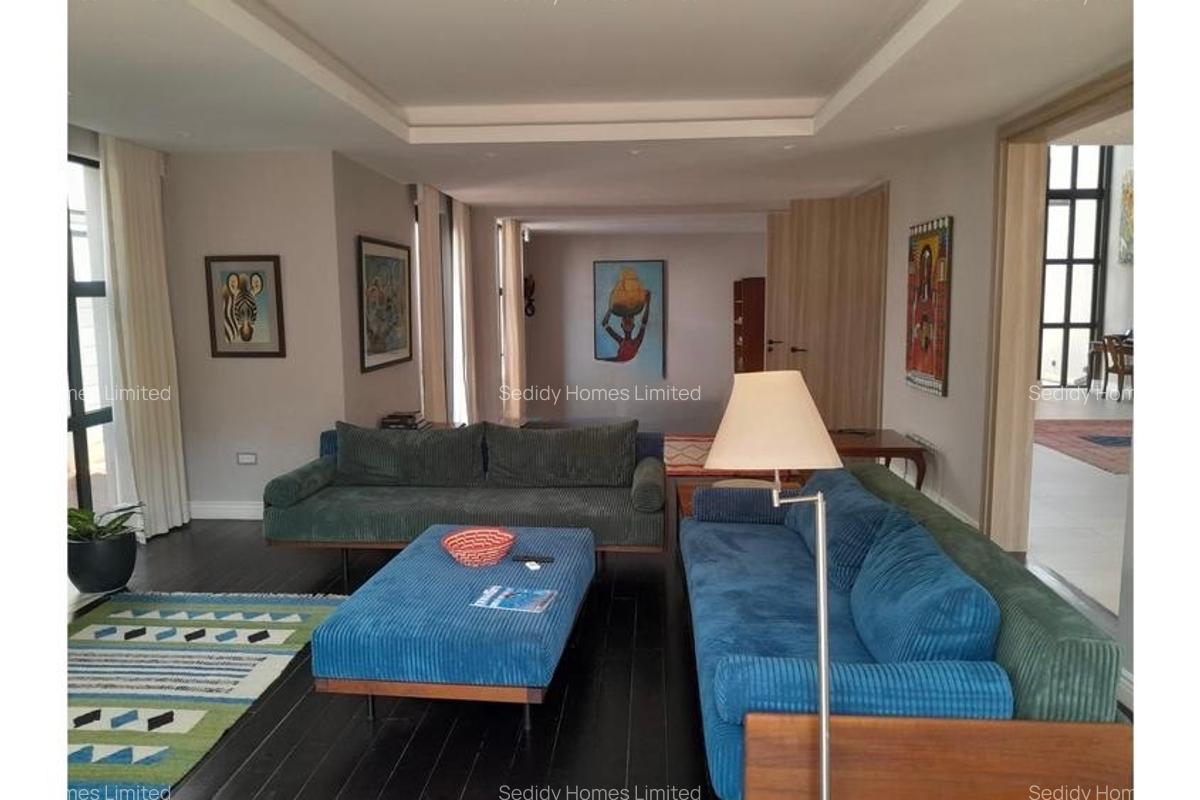5 Bed Villa with En Suite in Runda - 9