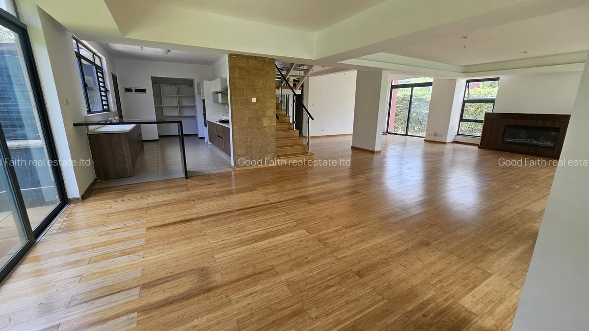 4 Bed House with En Suite in Garden Estate - 19