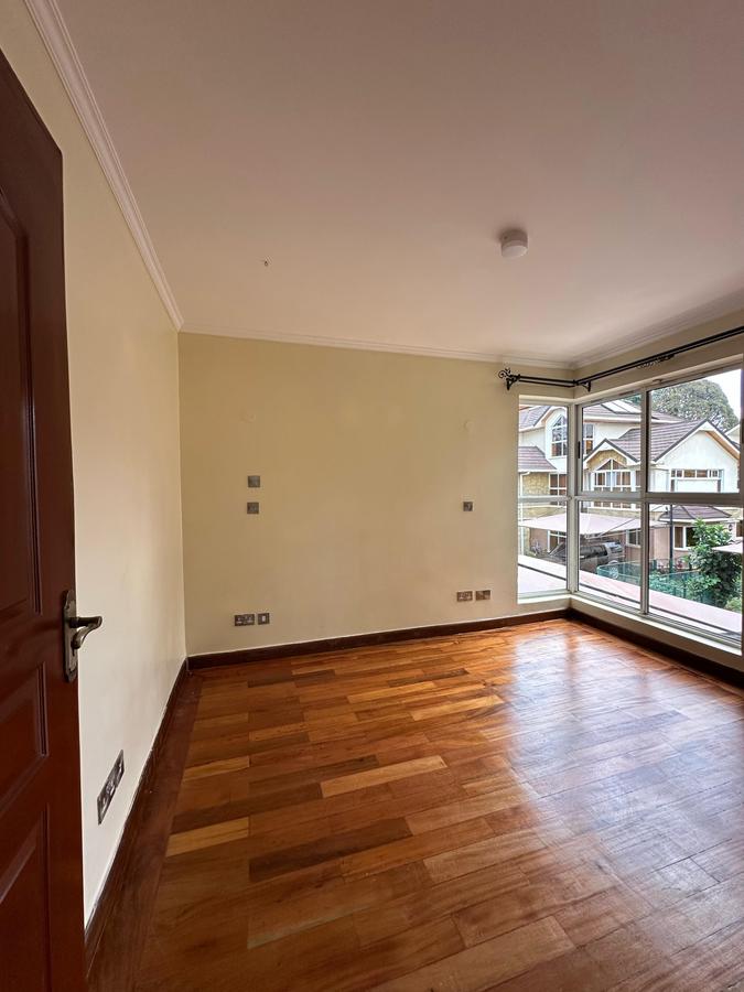 5 Bed Townhouse with En Suite at Owashika Road - 6
