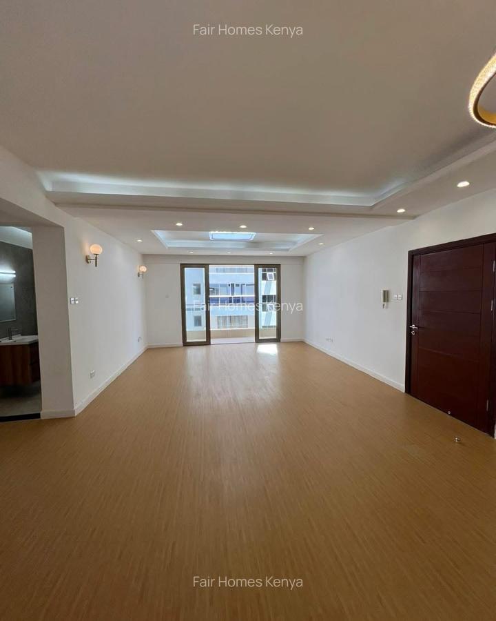 3 Bed Apartment with En Suite at Hatheru Road - 6