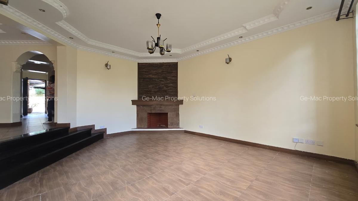 6 Bed Townhouse with En Suite in Lavington - 6