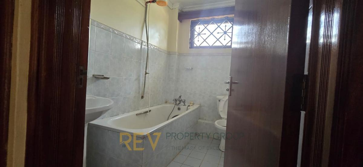 5 Bed House with En Suite in Muthaiga - 15