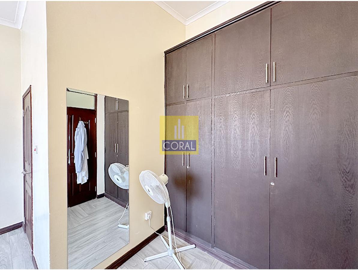 3 Bed Apartment in Parklands - 12