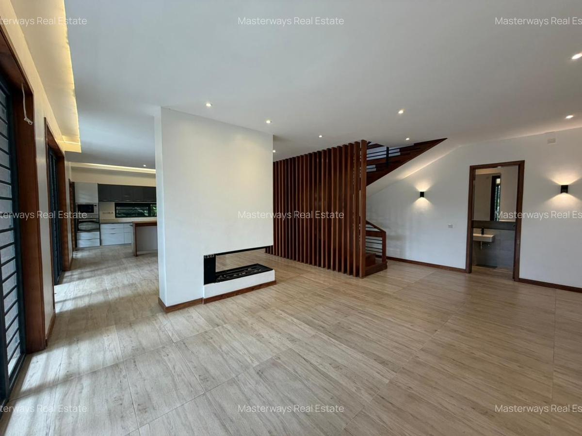 3 Bed House with En Suite in Rosslyn - 5