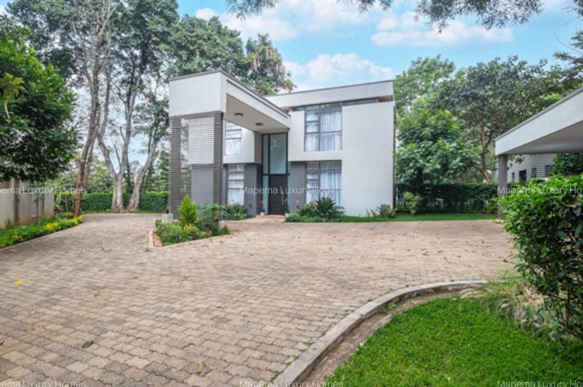 5 Bed House with En Suite at Miotoni - 11