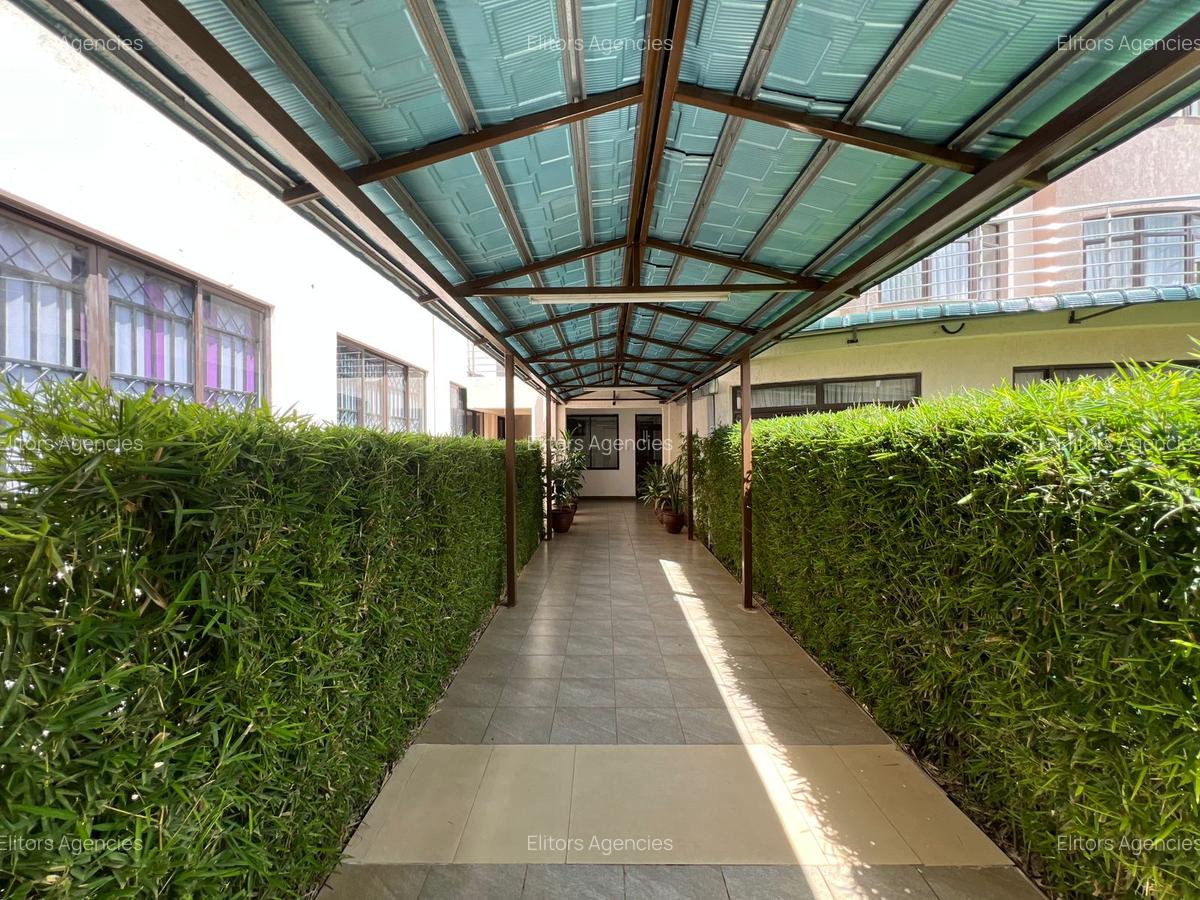 2 Bed Apartment with En Suite at Lantana Road - 14