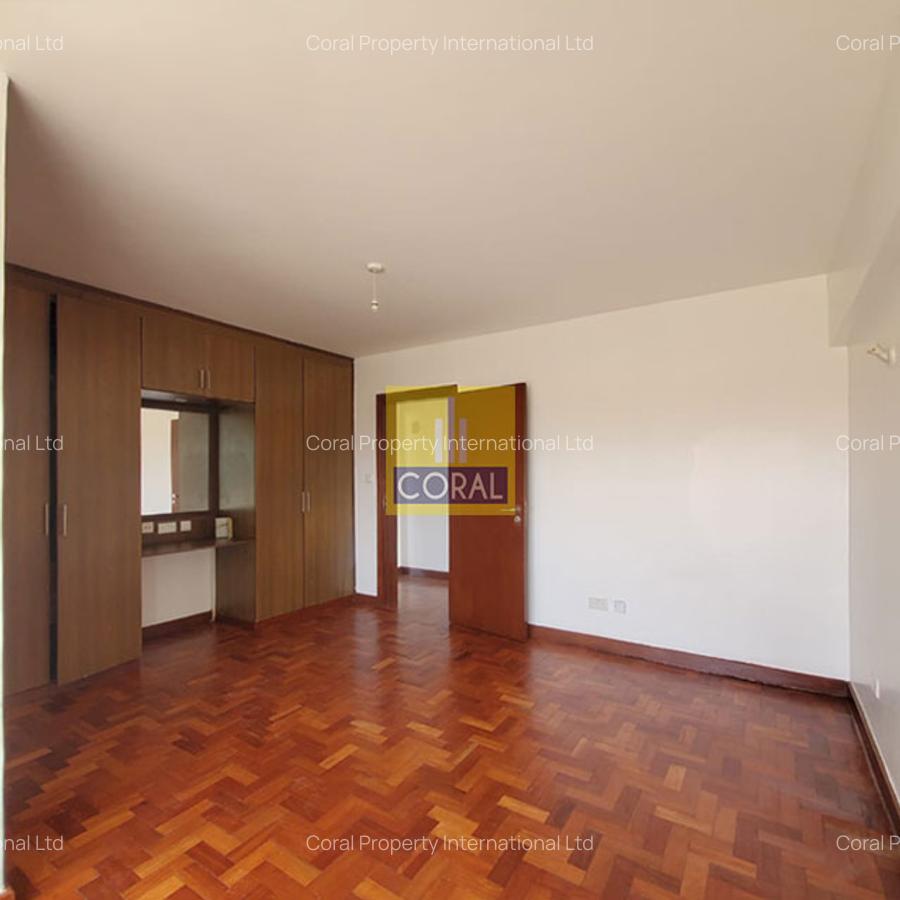 3 Bed Apartment with Swimming Pool in Kilimani - 6