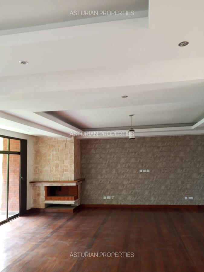 5 Bed Townhouse with En Suite in Lavington - 19