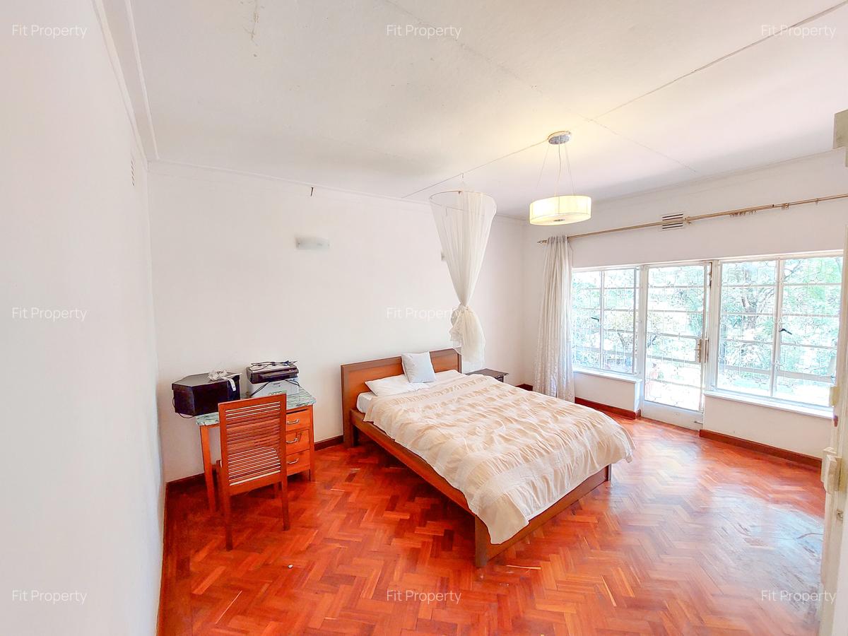 5 Bed House with En Suite in Muthaiga - 11