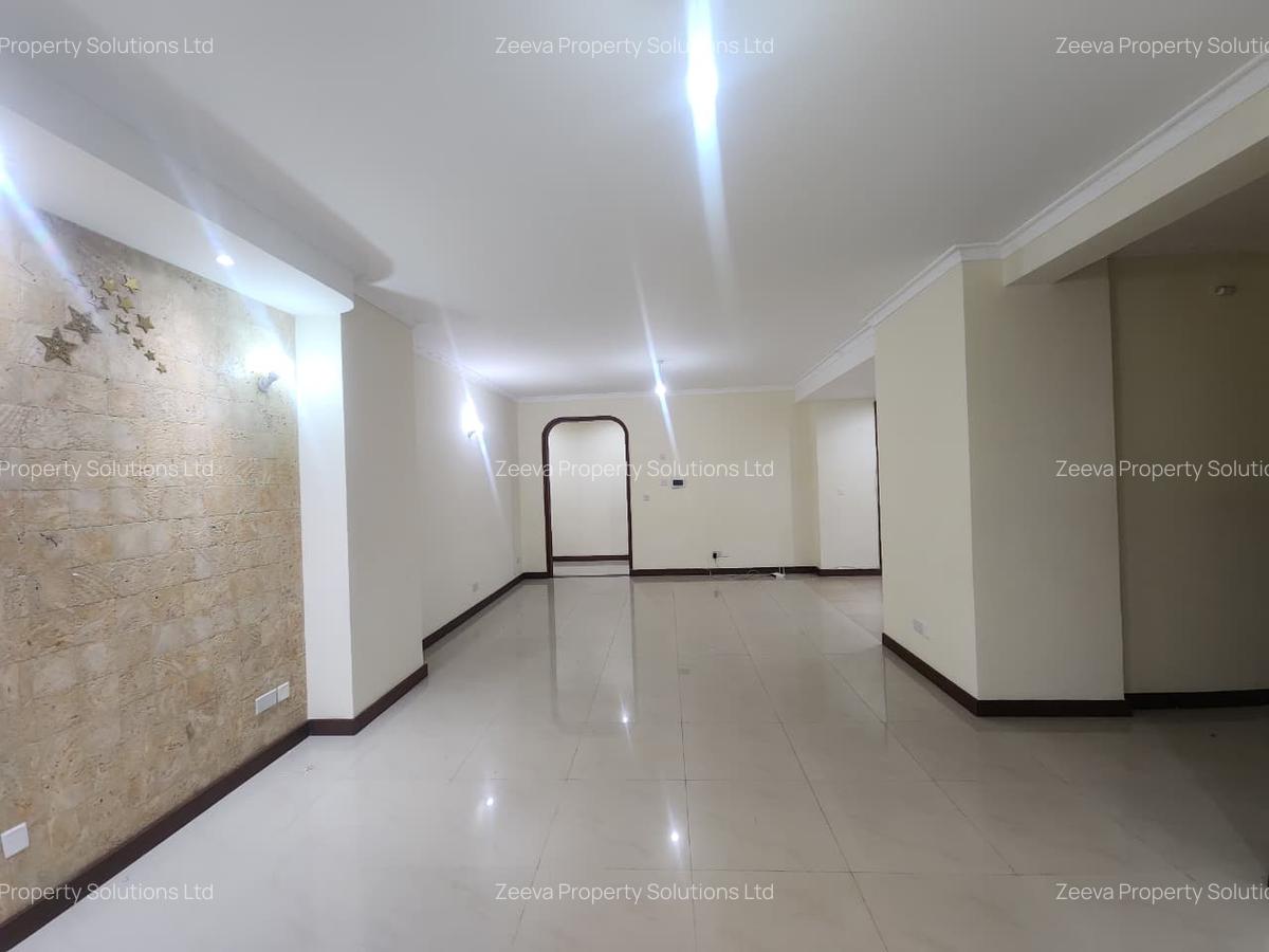 2 Bed Apartment with En Suite in Parklands - 3