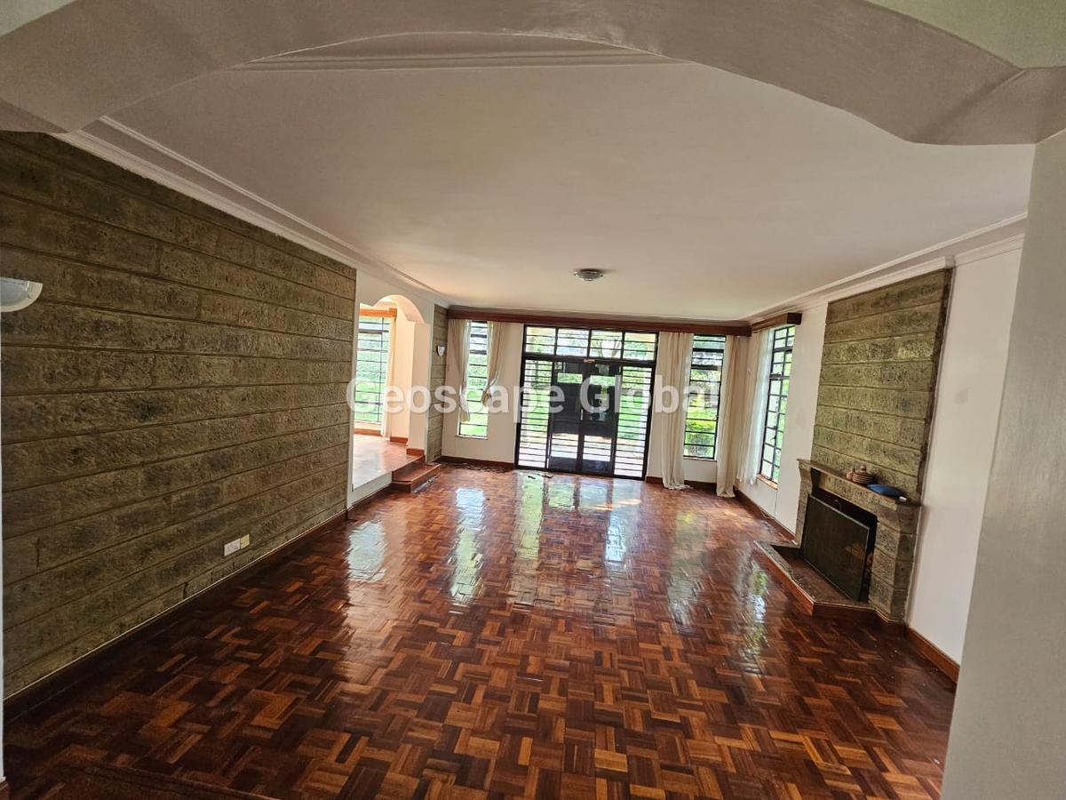 4 Bed House with En Suite in Nyari - 14