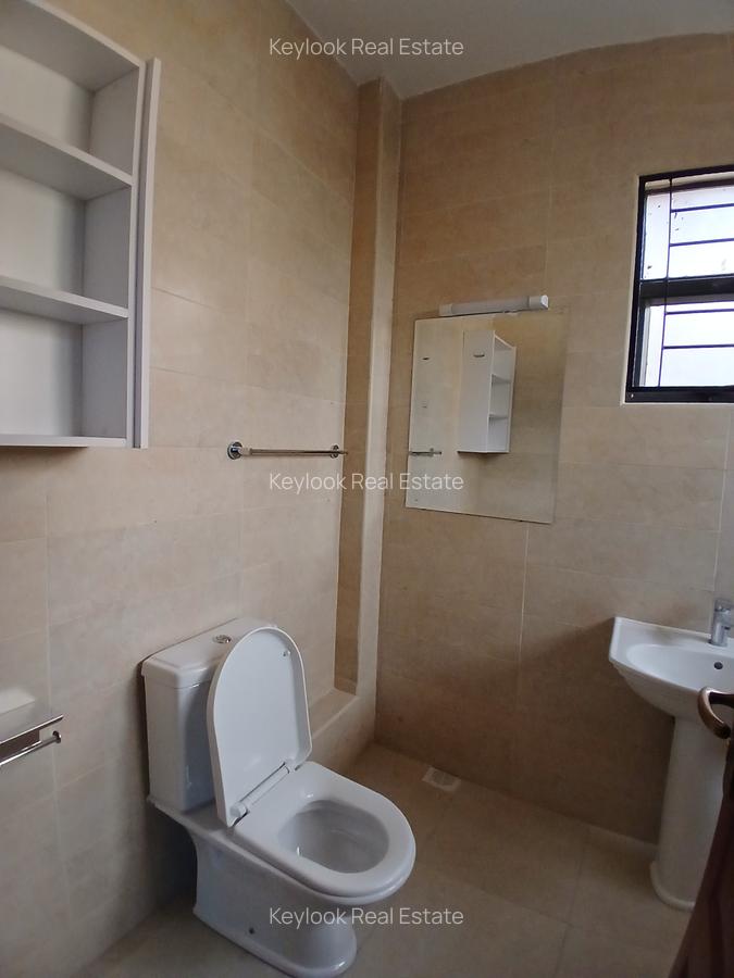 5 Bed Townhouse with En Suite at Lavington Green - 14