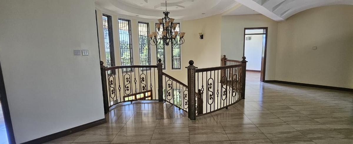 6 Bed House with En Suite in Runda - 9