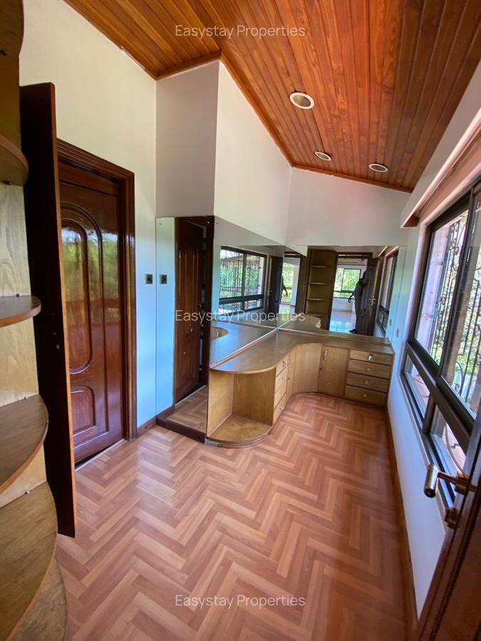 6 Bed House with En Suite in Gigiri - 9