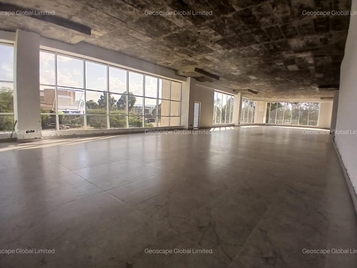 5,600 ft² Office with Parking in Karen - 4