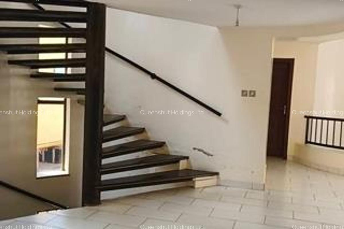 5 Bed Townhouse with En Suite in Westlands Area - 10