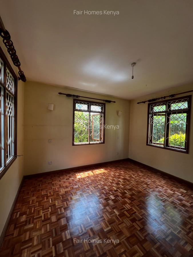 4 Bed Townhouse with En Suite at Convent Drive - 8