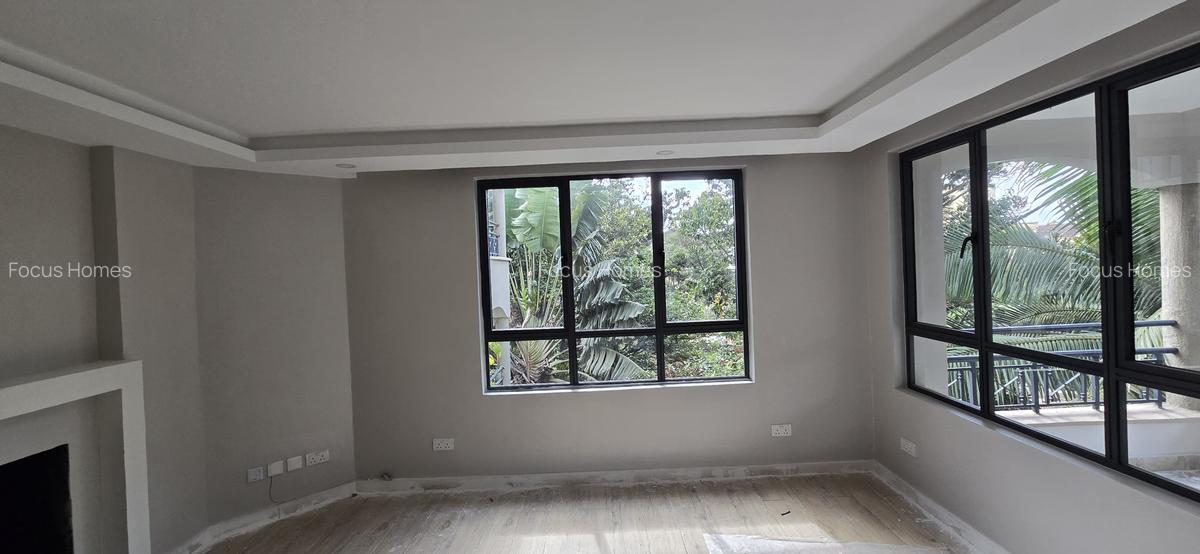 3 Bed Apartment with En Suite in Lavington - 11