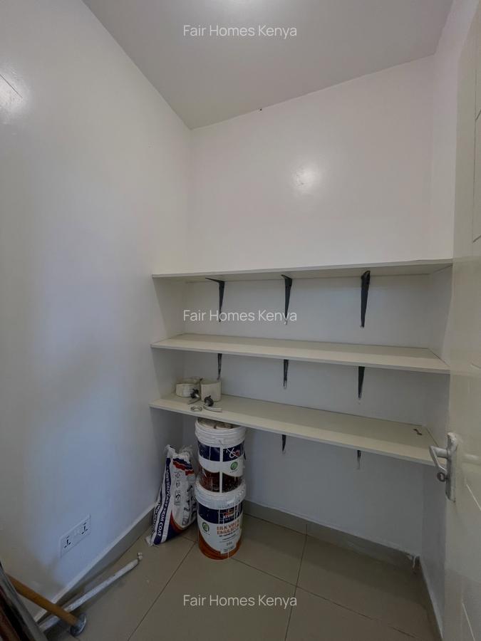 4 Bed Apartment with En Suite at Hatheru Road - 11